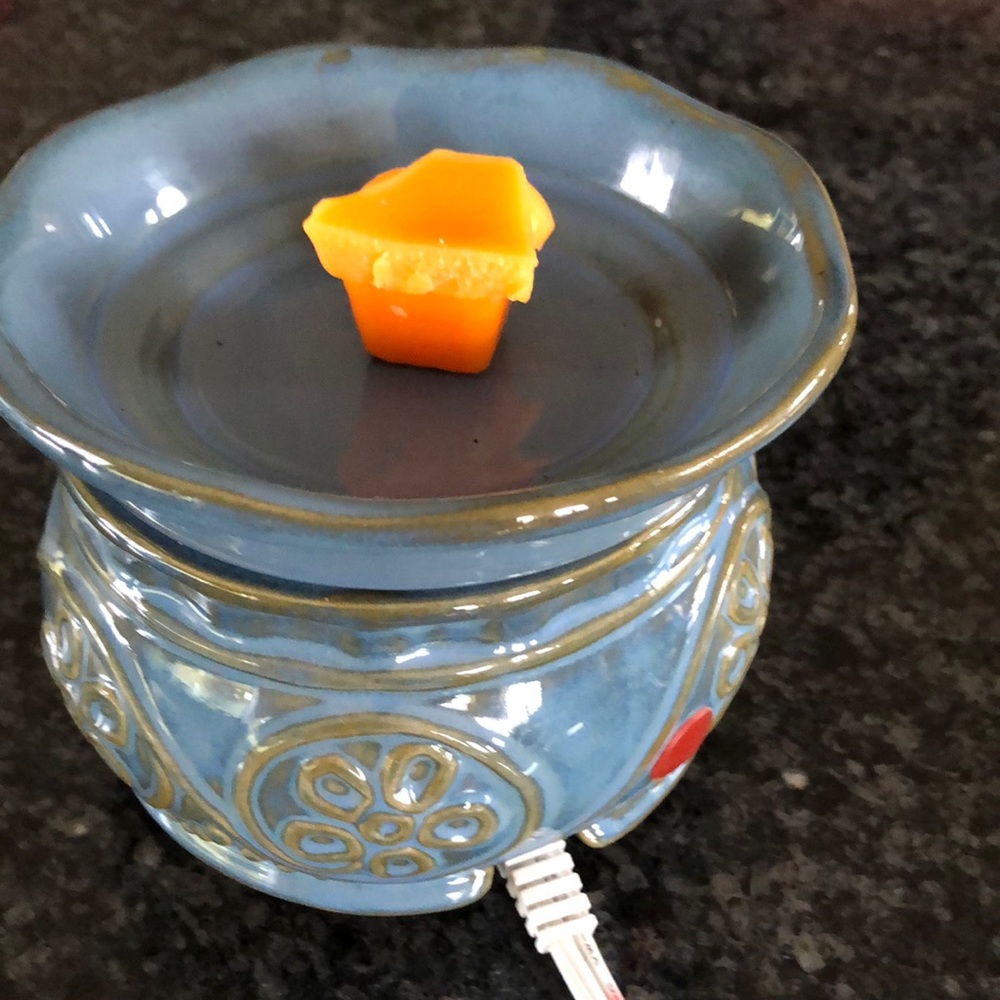 2/30.00 Wax burner.